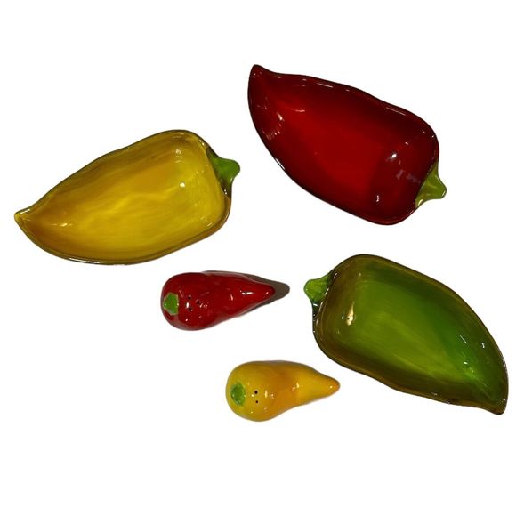 Collection of Hot Pepper Ceramic Dishes and Salt and Pepper Shakers - Picture 6 of 9